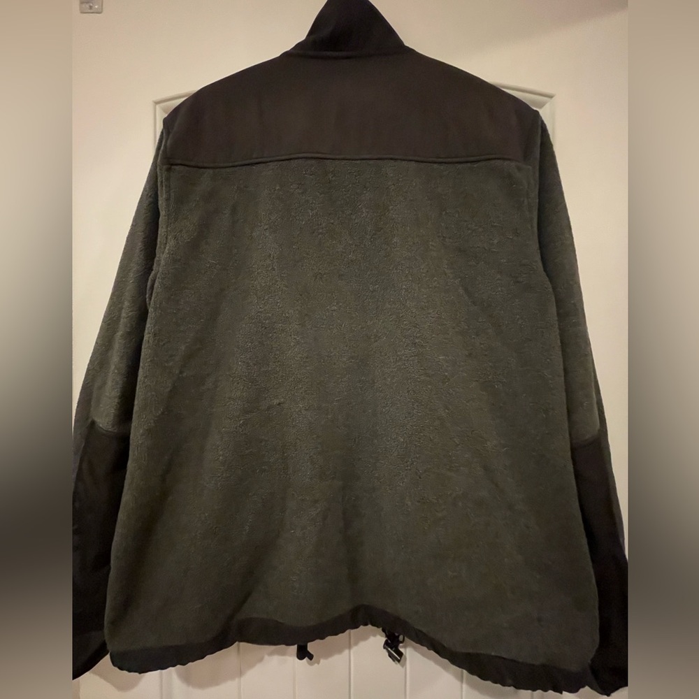 Aeropostale black and gray fleece jacket - Picture 4 of 5